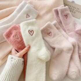 Resim 4 Çift Kalp Nakışlı Sıcak ve Kalın Polarlı Rahat ve Yumuşak Çoraplar - Sonbahar ve Kış İçin, Makine Yıkanabilir, Kadınlar İçin Diz Boyu, Polyester Karışımı, Sonbahar Kış Çorapları | Kalp Nakışlı Çoraplar | Örgü Dokulu Çoraplar 