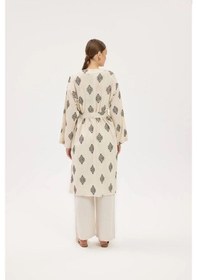 Resim Şıklık Ve Konforun Mükemmel Uyumu: Krem İşlemeli Kimono İle Tarzınızı Baştan Yaratın Siyah 