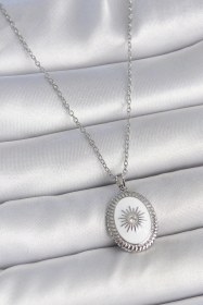 Resim Dodes Dodes 316l Çelik Gümüş Renk Beyaz Mineli Güneş İşlemeli Nazar Boncuk Detay Madalyon Model Kadı Çok renkli 