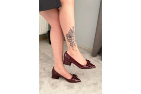 Resim Difolia Kadın Mila Bordo Kroko Fiyonklu 3,5 cm Blok Topuklu Stiletto / Ayakkabı 