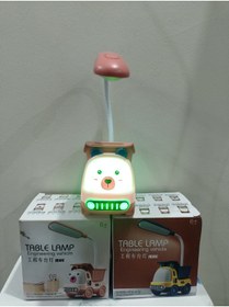 Resim Genel Markalar Sevimli pembe kamyon masa lambası, şık ve fonksiyonel çocuk odası aydınlatması 