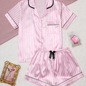 Resim Kadınlar için Şık Çiçekli Çizgili Yaka Baskılı Pijama Takımı - Kısa Kollu Düğmeli Yaka Üst ve Pantolon, Yumuşak Saten Pijamalar, Makinede Yıkanabilir, Dışarıda Giyilebilir 