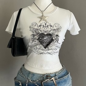 Resim Kadınlar İçin Dar Kesim Kısa T-Shirt - Kalp Kanat Bulut Geometrik Baskı Şık Üst, Nefes Alabilen Esnek Kumaş, Makinede Yıkanabilir Her Mevsime Uygun, Yıldız Detaylı Gömlek, Dayanıklı Günlük Giyim, Yaz Modası, Trend Top, Esnek Malzeme, Baskılı Tişört, Yetişkinler 