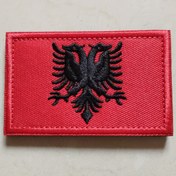Resim 1 adet Arnavutluk Bayrağı Yaması - Siyah Kartal Amblemi Kırmızı Arka Plan üzerinde, Kapaklar, Giysiler, Sırt Çantaları için Bağlayıcı ile Dayanıklı Nakışlı Taktiksel Morale Yaması, Giysiler için Yama, Giysi Aksesuarı, Şık Tasarım, Yüksek Kaliteli Dikiş, Açık Hava Ekipmanı 