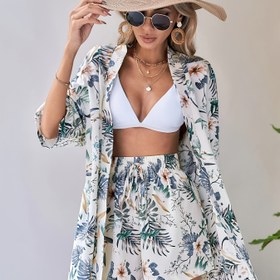 Resim Kadınlar için Tropikal Baskılı Yaz Plaj Takımı - Kısa Kollu Üst ve Bağcıklı Şort, Bağcılık Detayı, Hafif Polyester, Rahat Stil, Tüm Mevsim Giyim, Rahat Kıyafet|Tropikal Baskılı Üst|Polyester Kumaş 