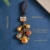 Resim Çin Feng Shui Zenginlik Anahtar Zinciri Pixiu ve Zenginlik Tanrıları Tılsımları ile, Araba Anahtarlığı ve Çanta Dekorasyonu için Boncuklu Metal Kolye, Otantik Antik Altın Yutma Canavarı Üçlüsü, Dekoratif Doğum Günü Hediyesi, Tek Parça 
