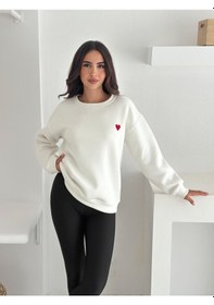 Resim Kadın Kalp Nakışlı Sweatshirt Sade & Sevgi Dolu Stil Beyaz 