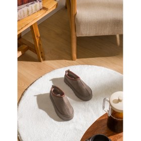 Resim Lc Waikiki Yeni Sezon Kürklü Kadın Ev Ayakkabısı 