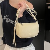 Resim Kadınlar için Ayarlanabilir Çapraz Vücut Çantası - Günlük ve Özel Günler İçin Premium Küçük Omuz Çantası Fermuarlı, Minimalist Siyah Tasarım, Çok Yönlü Moda Aksesuarı, Şık Saddle Stili, Dokulu Yüzey 