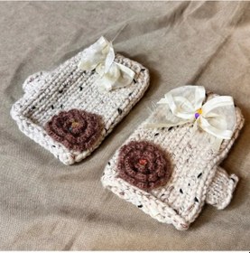 Resim Uretti - Kadir 7704 - El Yapımı Örgü Gül Ve Kurdele İşlemeli Parmaksız Eldiven Gri 