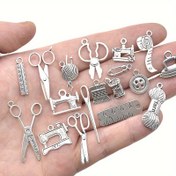 Resim Terzi Aletleri Kolye Ucu DIY Alaşım Takı Düğmeleri 18 Adet Karışık Dikiş Kolleksiyonu Antika Alaşımlı Makas ve İplik düğme Pandantifler, DIY Takı Yapımı Malzemeleri için 