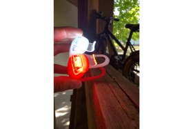 Resim 2 Adet Kırmızı Beyaz Fener 2 Adet Kuru Kafa Sibop 1 Adet Çok Renkli Flaşör Ikaz Bisiklet Işık Seti 