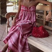 Resim Boho Chic Pembe Geometrik Baskı Maxi Elbise - Kolsuz V-Yaka ile Spagetti Askıları, Akışkan Volanlı Hem, Yaz Tatilleri için Mükemmel, Kadınların Bohem Stili 