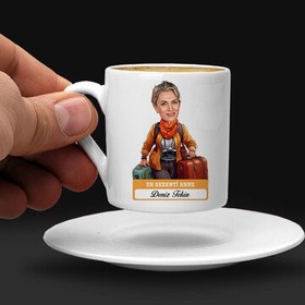 Resim Gezmeyi Seven Anne Karikatürlü Kahve Fincanı 