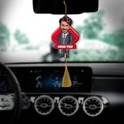 Resim Yakışıklı Takım Elbiseli Adam Karikatürlü Araba Süsü 