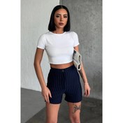 Resim Zarif Ve Şıklığı Bir Arada Sunan Yüksek Bel Krep Esnek Çimalı Çizgili Şort Lacivert 