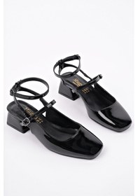 Resim Muggo Chopra Kare Burun Çift Kemerli Bilekten Bağlamalı Arkası Açık Kısa Topuklu Ayakkabı Sıyahrugan 