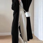 Resim Kadınların Rahat Büyük Boy Siyah Hırka - Uzun Kollu, Bol Kesim, Kalın Kazak Sonbahar ve Kış İçin, Zincir Askılı Çanta ile Rahat Stil, Rahat Kış Giyimi | Büyük Boy Hırka | İnşaat, Hırka Kazak 