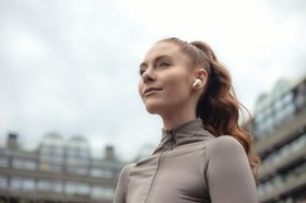 Resim Boompods Echobuds Gerçek Kablosuz Kulaklık - Dahili Mikrofonlu Bluetooth Kulak Tomurcukları, 19 Saat Çalma Süresi, Geri Dönüştürülmüş Plastikten Kulak İçi Kulaklıklar, Müzik ve Çağrılar için IPX4 Suya 