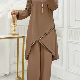 Resim Kadınların Beaded Kolyeli Zarif Kahverengi Abayası - Uzun Kollu, Geniş Bacaklı Tasarım, Resmi Durumlar İçin Mükemmel, Tüm Mevsimler İçin Uygun, Resmi Kıyafet|Zarif Abaya|Poliester Kumaş 