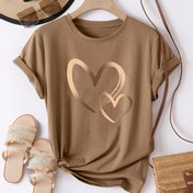 Resim Kadınlar için Rahat Kalp Baskılı Kısa Kollu T-Shirt - Yumuşak Polyester Karışımı, Yuvarlak Yaka, Deniz Mavisi ile Altın Kalp Tasarımı, Bahar ve Yaz Kıyafetleri için Mükemmel, Bayanlar T 