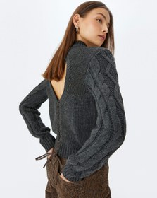 Resim Dik Yaka Saç Örgü Dokulu Sırtı Bağcıklı Triko Kazak 