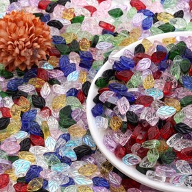 Resim 30 Adet Yaprak Şekilli Cam Boncuk - Parlak Yüzeyli Çok Renkli DIY Takı Yapımı, Bilezikler, Kolyeler, Anahtarlıklar için El Sanatları Malzemeleri, Kolye Detayları, Saydam Boncuklar 