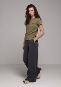 Resim Colin's Colins Slim Fit Yuvarlak Yaka Baskılı Kadın Yeşil Kısa Kol Tişört Cl1079772 Q1.v2 Lkh Açık Haki 