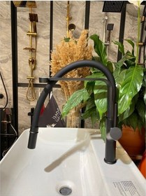 Resim İsaoğlu Yapı Siyah Mutfak Bataryası Siyah Evye Musluğu Uzayan Sistem Modern Tasarım Siyah 