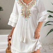 Resim Kadın Modası İşlemeli Çentikli V Yaka Elbise, Renkli Ponpon Detaylı, Ruffle Üç Çeyrek Kollu, Püskül Süslemeli, %100 Polyester, Normal Kalıp, Dokuma Kumaş, 120g/m², İlkbahar/Yaz/Sonbahar A Kesim Elbise 