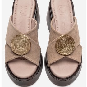 Resim Luvishoes Fıanna Bej Süet Hakiki Deri Tokalı Çapraz Bantlı Kadın Dolgu Topuklu Terlik 