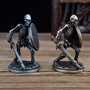 Resim 1 adet Retro Pirinç Kafatası Kalkanı Mikro Masa Süsü, El Yapımı Metal Masa Dekorasyonu, Antika Punk Tarzı Heykel 