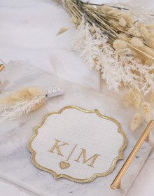 Resim Kişiye Özel Gold Nakış İşlemeli ve Harfli Keten Söz Mendili 