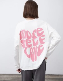 Resim Telodvızenıa Daha Fazla Kendini Sev Desenli Oversize Uzun Kollu Üst 237300996 Sütlü 