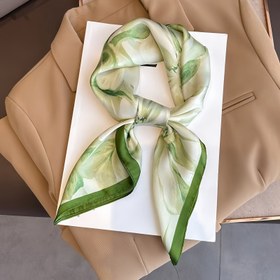 Resim Şık Yeşil Çiçek Desenli Kare Şal - Çok Yönlü, Güneş Geçirmez, Polyester %100 - Şık Giysiler, Plaj ve Tatil Dekoru için İdeal, Gece Çıkışı Aksesuarı|Şık Kare Şal|Polyester Kumaş 