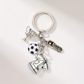 Resim 1 adet Futbol Anahtarlık - 3D Futbol, Trophée ve Forma Şans - Futbol Hayranları İçin İdeal Hediye - Demir Alaşımlı Spor Temalı Aksesuar 