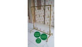 Resim Md Vitrin Dekorasyon Ayaklı Tel Pano 80X100 cm Gold Renk 4x4 Sk Telli 20 Adet 15 cm Kanca Dahil 