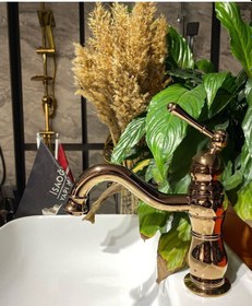 Resim İsaoğlu Yapı Bakır Lavabo Bataryası Bronz Lavabo Musluğu Country Design Rose Bakır Banyo Bataryası Rose Gold 