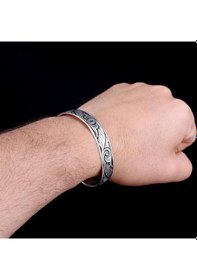 Resim 925 Ayar Gümüş Desen Motifli Erkek Kelepçe Bileklik Modeli Gri 