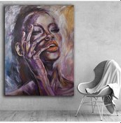 Resim Kırmızı Dudaklı Eli Yüzündeki Kadın Kanvas Tablo 