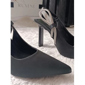 Resim Ruxene Astra Taş Işleme Detaylı, Sivri Burun, Topuk Dekolteli Saten / Mat Cilt 9,5 cm Stiletto 
