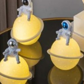 Resim CİYU TİCARET Şarjlı masa lambası astronot ve ay görselli masa lambası dekor ışık 