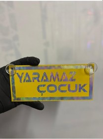 Resim Sarı Renk Üzeri Hologram Renk Yaramaz Çocuk Yazılı Vantuzlu Cam Süsü 