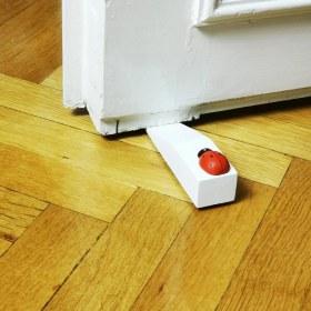 Resim Çanak Sepeti 2'li Ahşap Kapı Altığı Altı Stoperi Beyazuğurböceği 