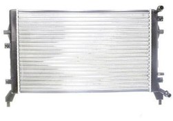 Resim Volkswagen Passat 2011-2014 Model Arası Su Radyatörü Bsg Marka 1K0121251BN 