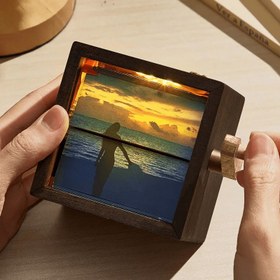 Resim Flipbook Çerçeve Animasyon Makinesi El Kranklı - Flipbook Kutusu Fotoğraf Albümü Işıklı - Siyah Ceviz / 8 