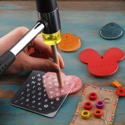 Resim Şeffaf Alfabe Damga Seti - 3 Parça Sebze Renkli Deri Baskı Aracı, Ahşap Saplı Harf ve Rakam Kabartma Kalıbı, DIY El Yapımı Deri İşleri İçin Şeffaf Akrilik Alfabe Damgası, Serbest Kombinasyonlu Sebze Renkli Deri Oyma Aracı 