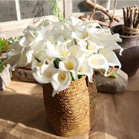 Resim 20 adet Gerçekçi Yapay Calla Lili Çiçekleri, Plastik Ev Dekoru Düğün ve Nişan için, Kaplama Yok, Elektrik Gerektirmez, Pil Gerektirmez 