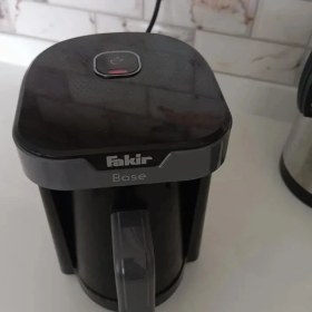 Resim Fakir Base Gri Otomatik Türk Kahvesi Makinesi 4 Fincan Kapasite ile Kullanışlı Tasarım 