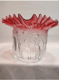 Resim Kıvırcık Avize Camı.kırmızı-şeffaf Renkte.alt Çapı:10,00cm-h:15,c Kırmızı - Şeffaf 